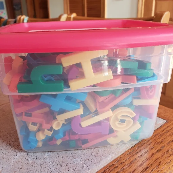 COPY - Alpha Magnets Letters & Numbers 214 multicolored magnetic pieces - Picture 3 of 3